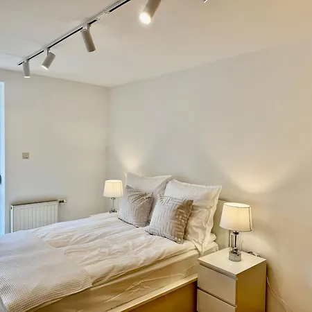 Gio Fabryczna Grand 100 * Cracovie